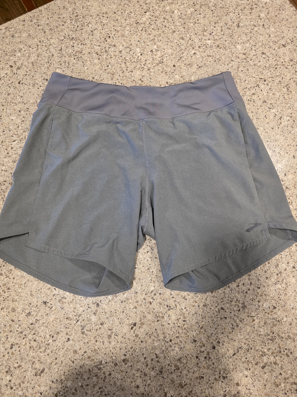 Brooks Women's Chaser 7' Running Shorts Gray Wide-Waist